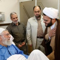 عيادة العلماء والشخصيات للإمام الخامنئي حفظه الله في المستشفى